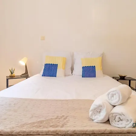 Grece - Centre - Proche Des Commodites * Toulouse