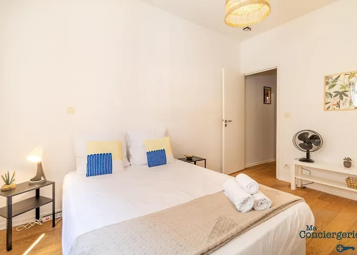 Grece - Centre - Proche Des Commodites *