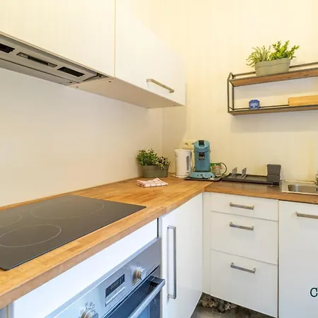 Grece - Centre - Proche Des Commodites *