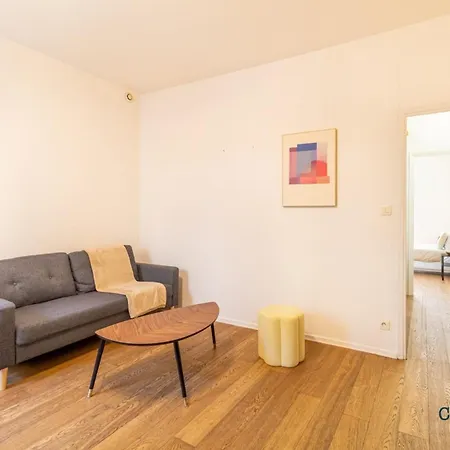 Grece - Centre - Proche Des Commodités *